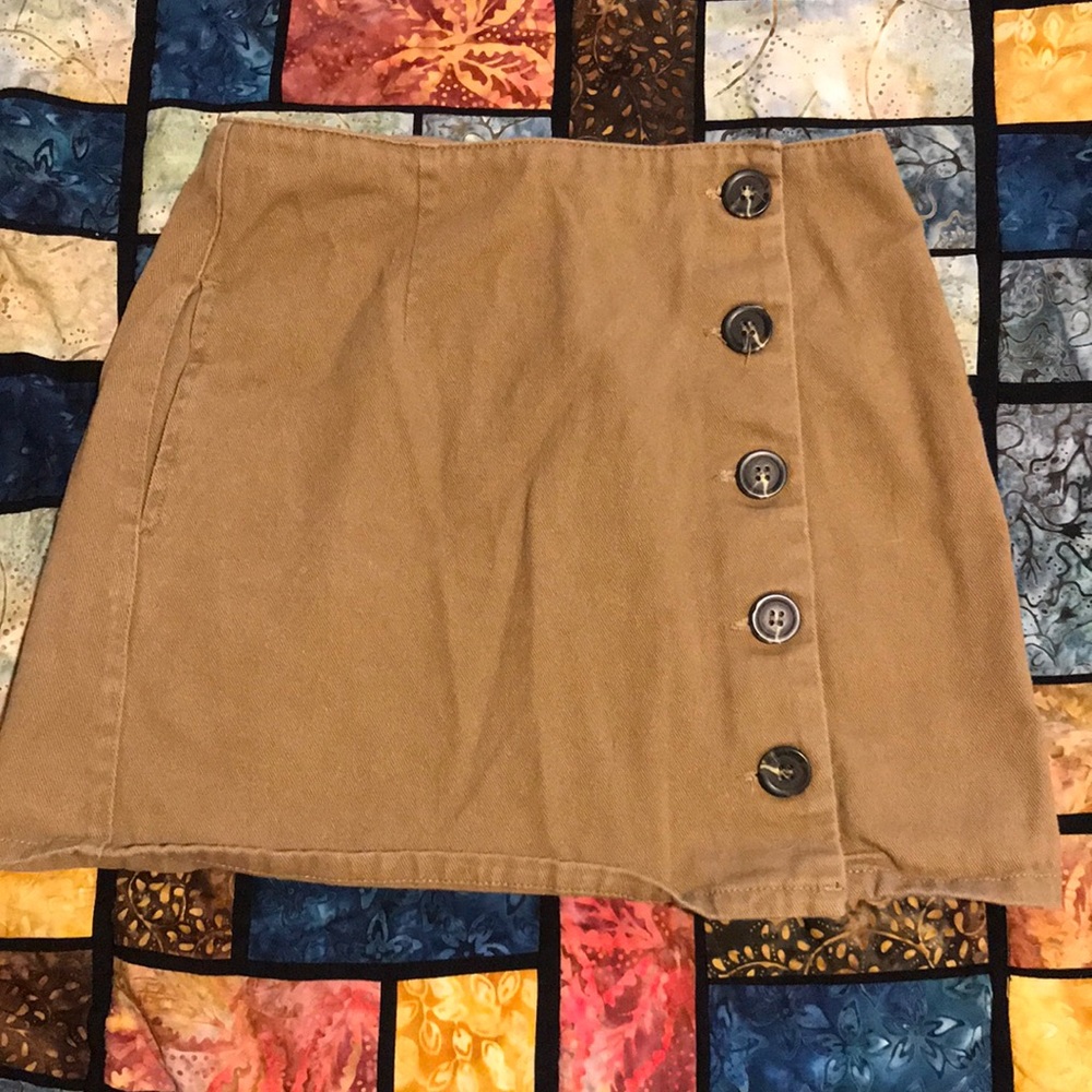 Mini skirt w/ pockets